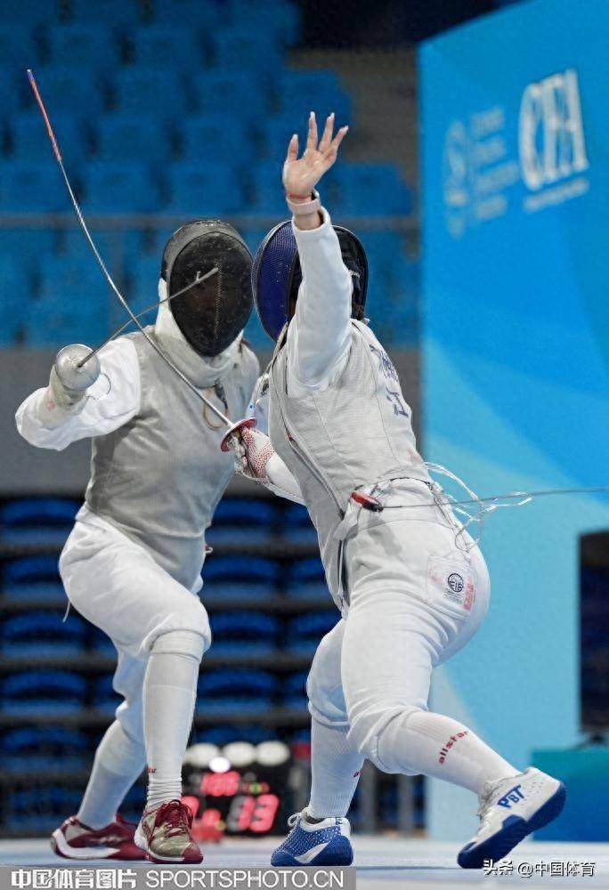 全国击剑冠军赛分站赛| 广东队获得女子花剑团体赛冠军