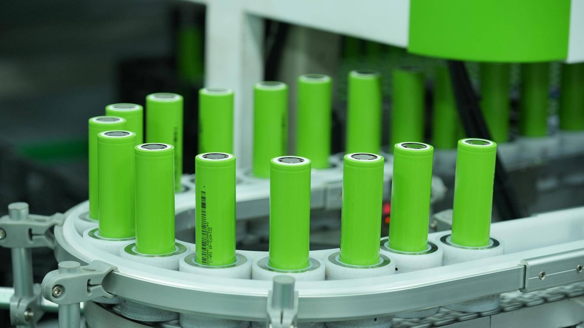 因为电池的种类不同,对于电车车主的安全都会产生非常大