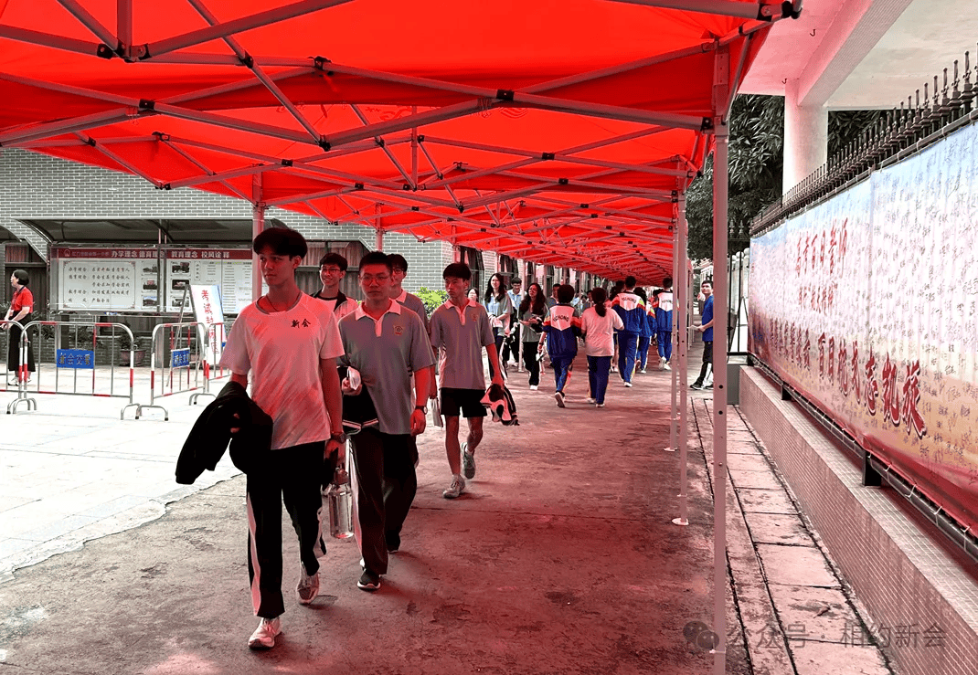 新会华侨中学,新会陈经纶中学,新会葵城中学和江门市广雅中学5个考点