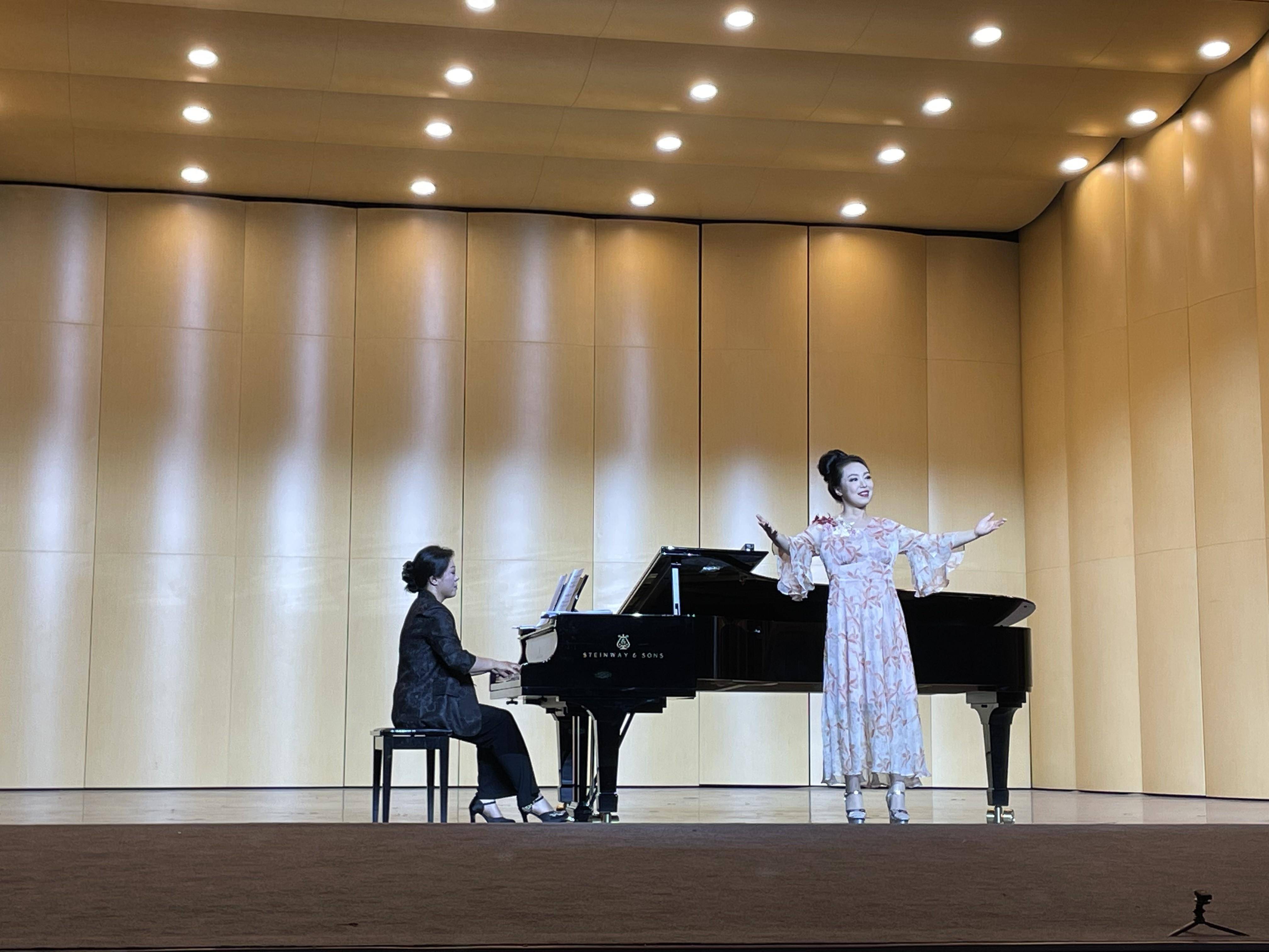 唱响最炫民族风 "云南优秀民间歌曲演唱音乐会"举行_王元元_音乐舞蹈