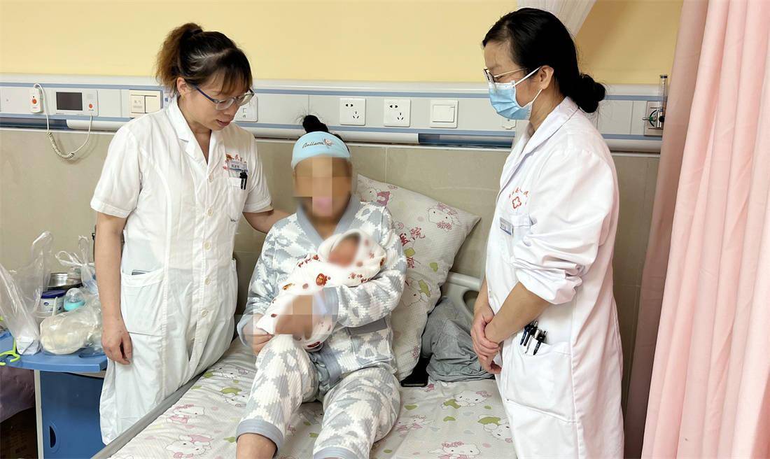 母女平安！柳州59岁超高龄产妇顺利产下5.1斤女婴
