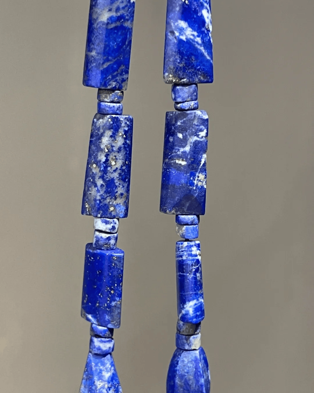 用之美—朴实材质的昇华 ▎天然奇石状朽木案头摆件