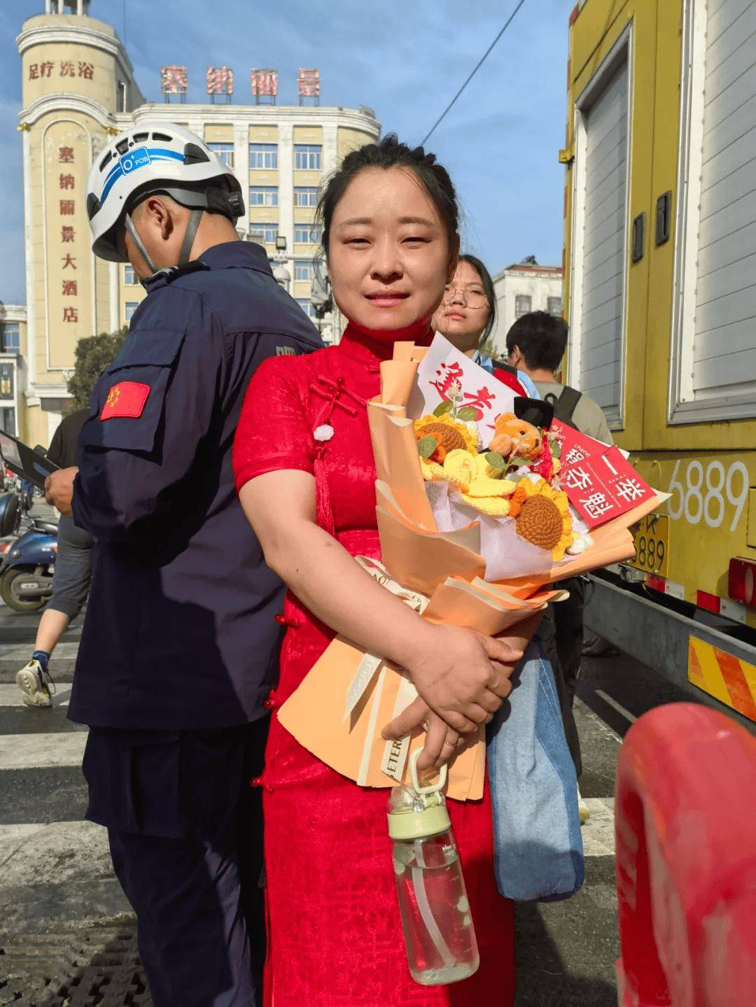直击阜阳高考首日，这些感人瞬间！-阜阳市2021年高考成绩喜报