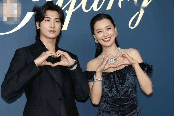 陈法拉儿子跟姓陈!快闪香港即返纽约凑仔!