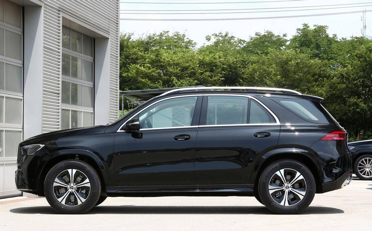 奔驰 gle 平替之选,英菲尼迪 qx60 优惠 7 万起,你还在等什么?