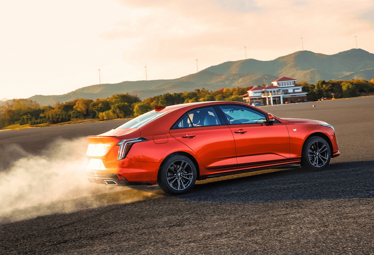 凯迪拉克ct4优惠完不到16万起?入手豪车的机会来了?