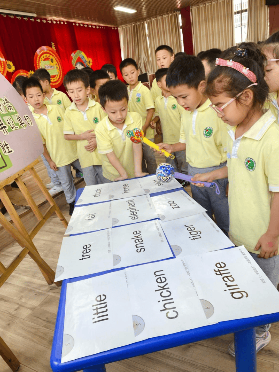 英语乐园,精彩纷呈——桂林市阳光学校英语主题活动之趣味乐园闯关