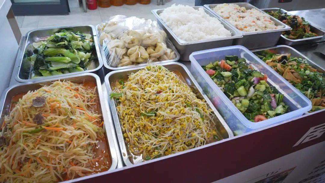 民生实事丨吉木乃县首批老年助餐点投入使用