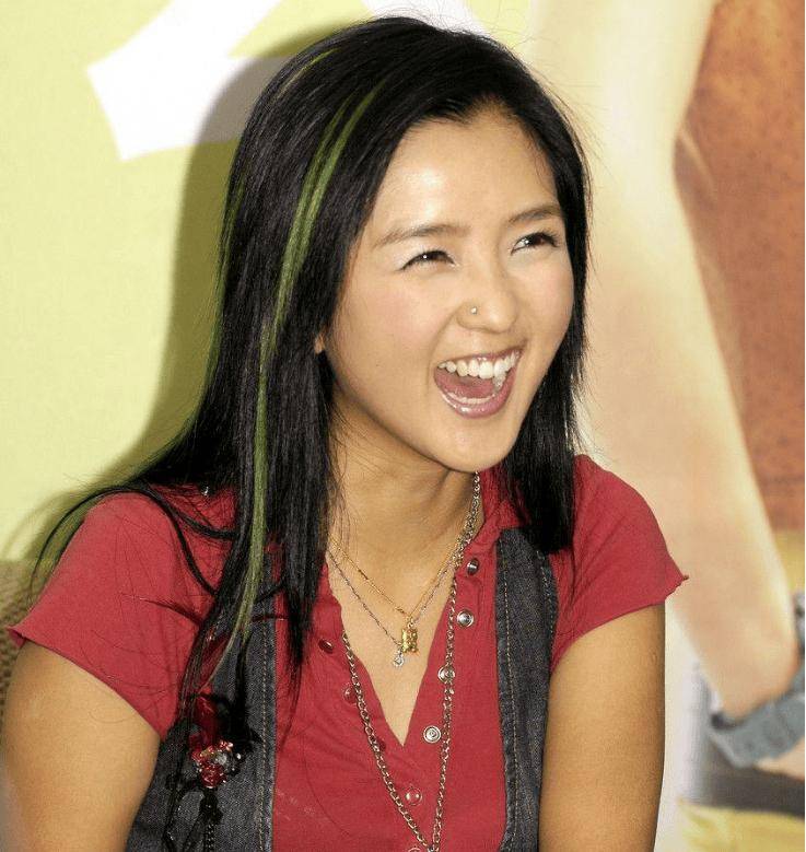 被诬陷的前夫借《庆余年》翻身,何洁却成了"小丑"_因为_李宇春_张靓颖