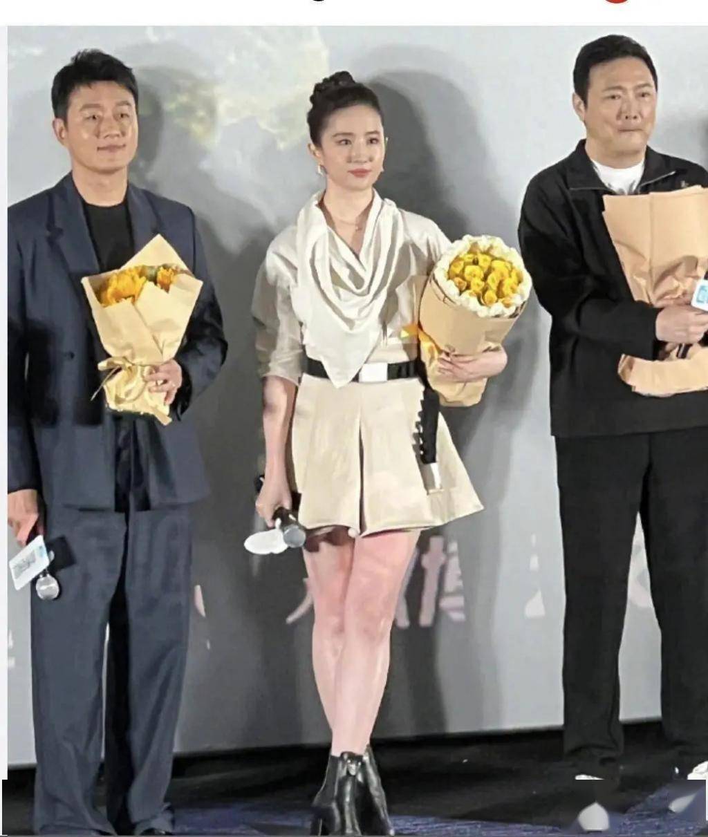 36 岁刘亦菲的肌肉小腿,治好了多少人的身材焦虑