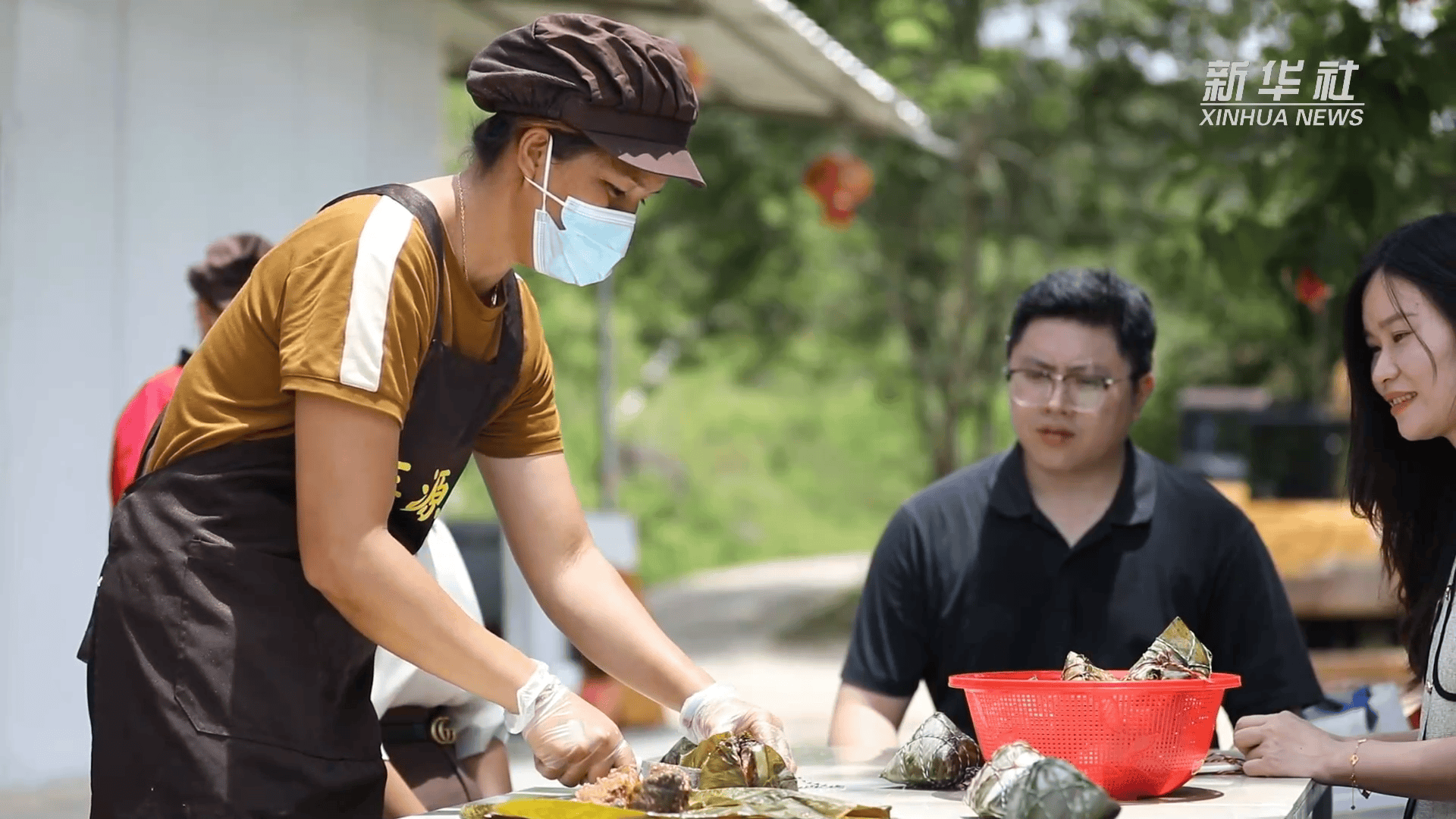 海南黎族"三色粽"包裹村民多彩生活