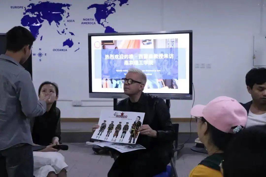 开展跨文化培养,学术研究培养,雅思英语学习等课程,在完成本科专业的