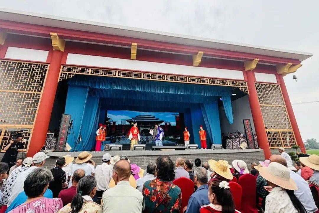 鄂州市临空经济区新时代文明实践中心邀请环卫工人们开展"我在新时代