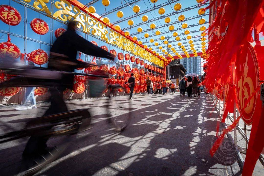 《安顺古城》08向锦涛(贵州安顺)拍摄于2024年2月18号,贵州省