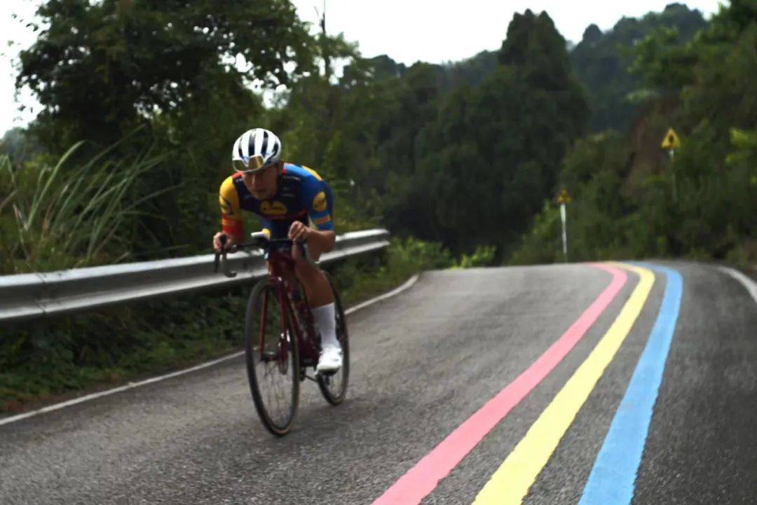 超越极限,张劼完成everesting挑战!