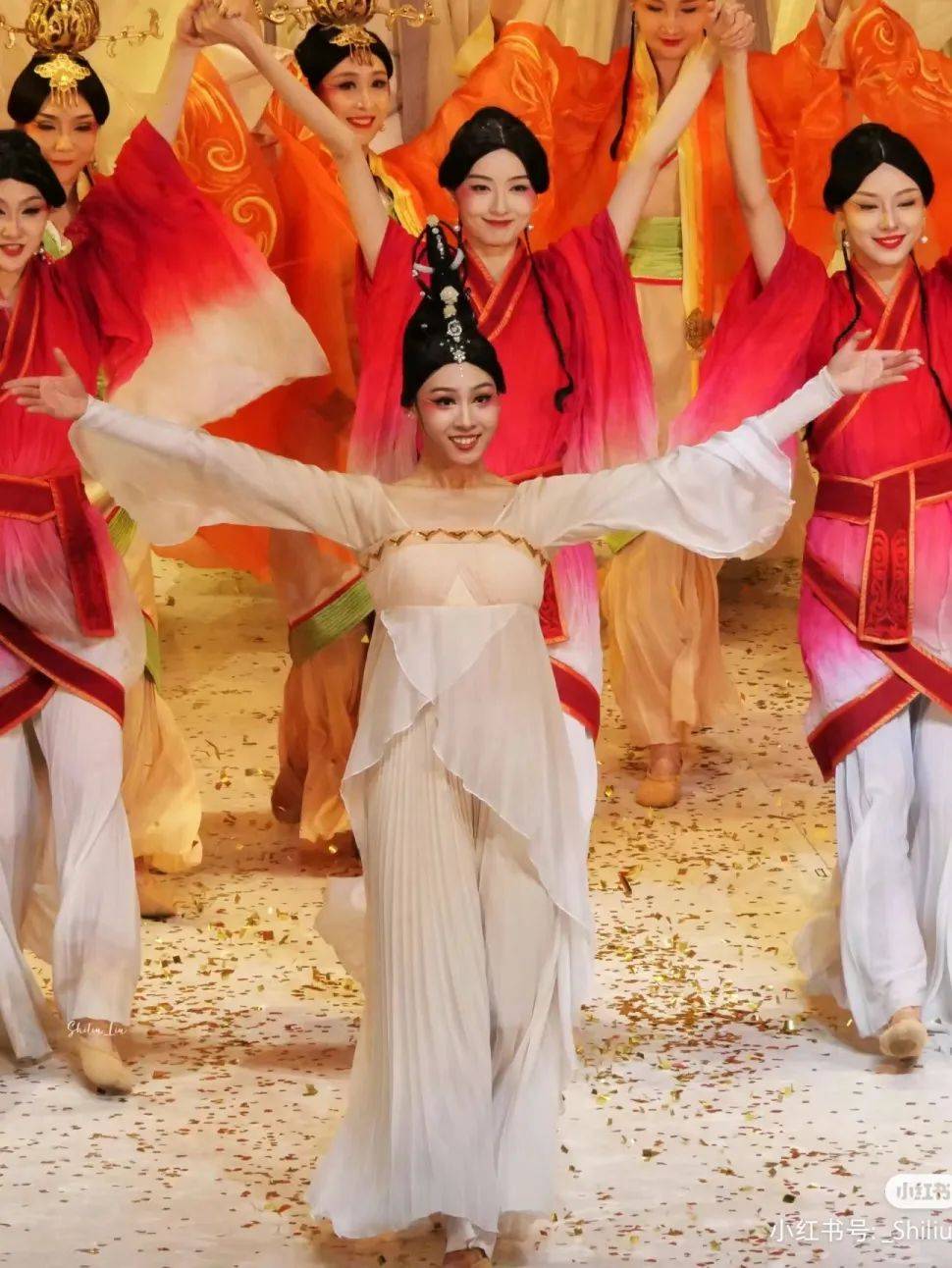 朱寅 饰 公上下滑动董家铭饰公上下滑动吴澳 饰 公上下滑动刘彬 饰臣