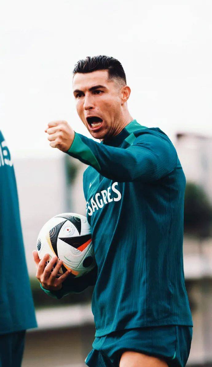 "教练知道c罗在球队里发挥的作用,"穆里尼奥说.