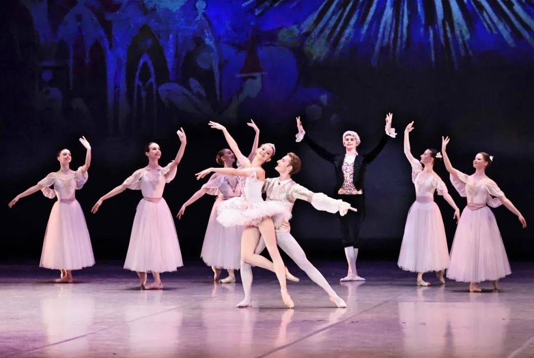 莫斯科青少年芭蕾舞团浪漫重现《胡桃夹子》!