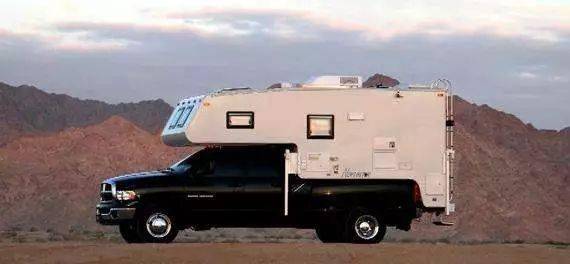 牧马人四门版怎么改装大额头房车?_搜狐汽车_搜狐网