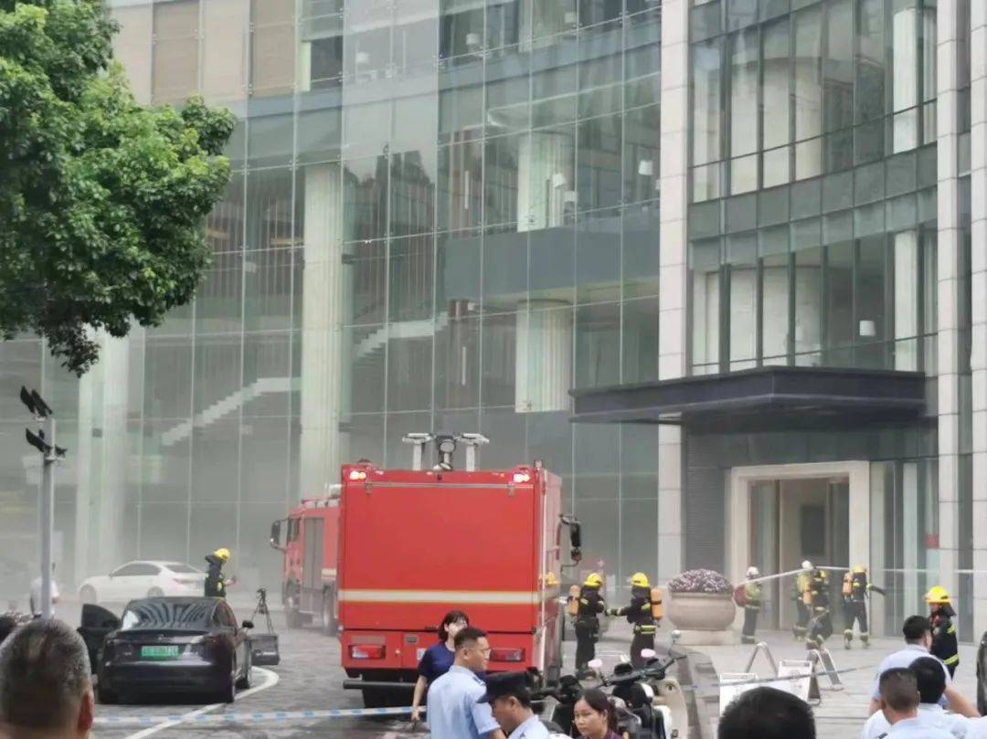 东莞康帝酒店发生火灾!