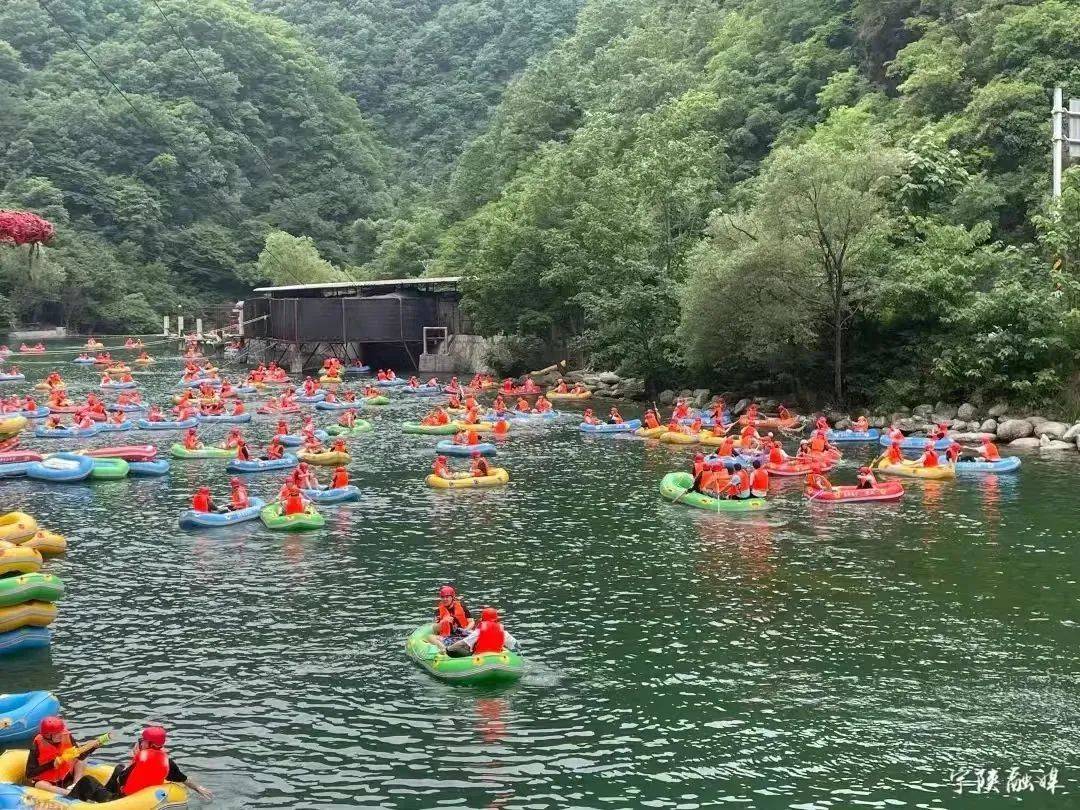 为陕西学子送出苍龙峡苔藓谷,筒车湾暗河漂流毕业季优惠,持本人准考证