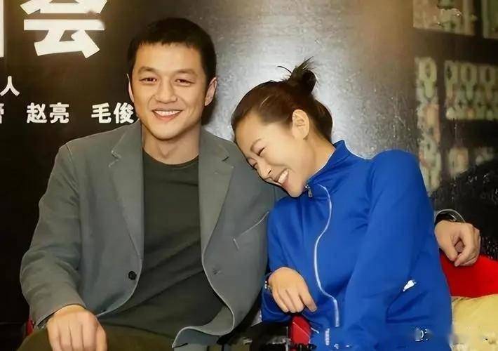 爷爷是开国上将,爸爸是副参谋长,家世显赫的她52岁却仍孑然一身