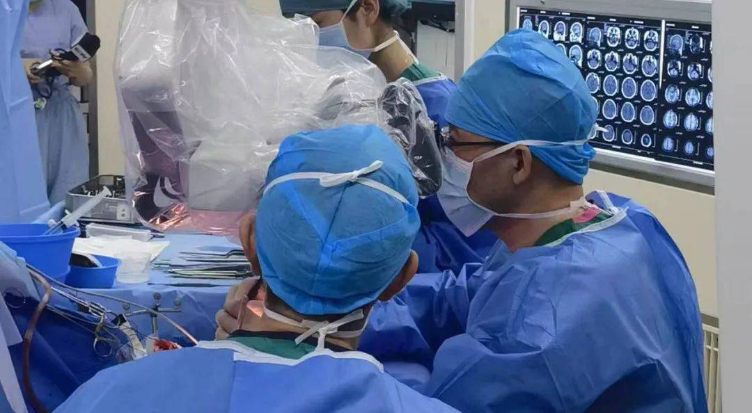 临床动态 | 宣武医院神经外科完成首例缺血性卒中患者VNS手术