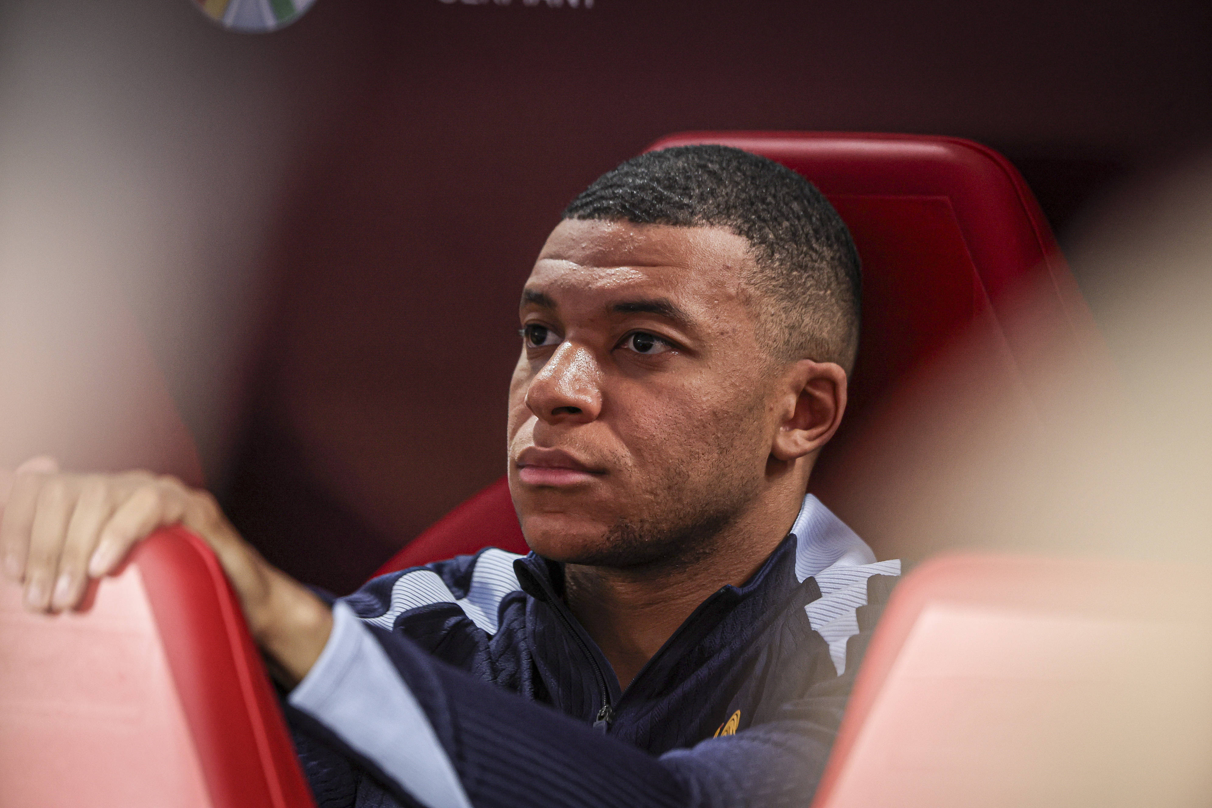 蓄势待发!法国替补席上的"神龟"姆巴佩