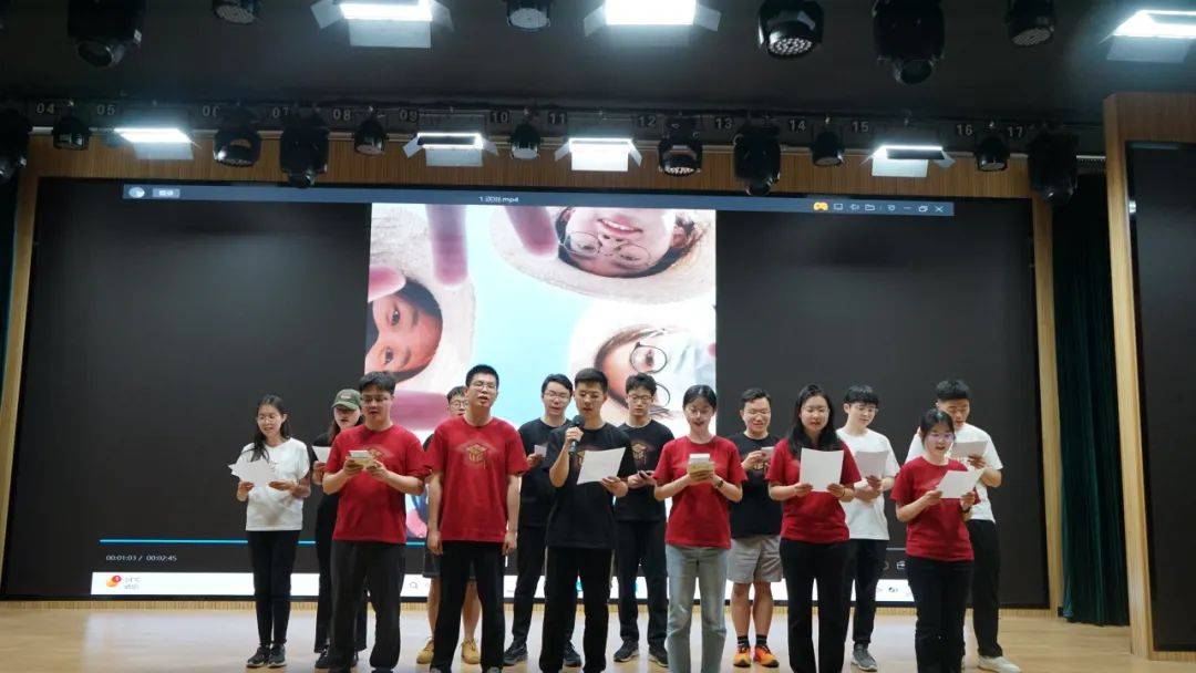 毕业晚会丨夏风予信——马克思主义学院2024年毕业晚会顺利举办_歌曲_同学_歌声