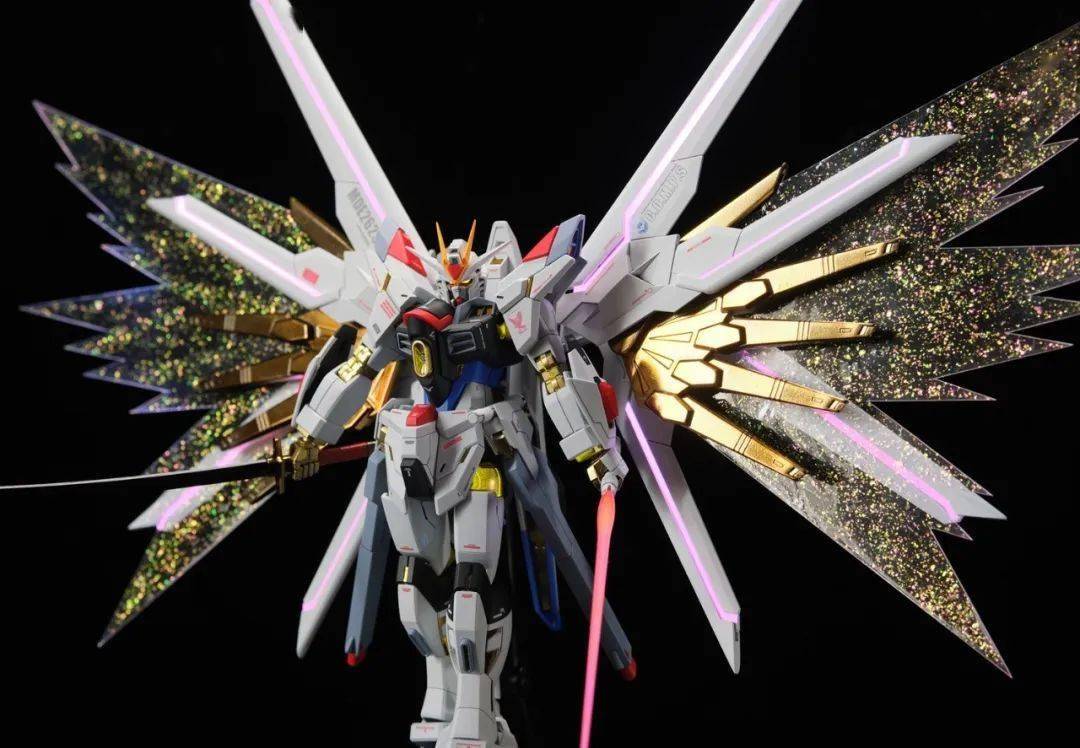 非凡哥就是要不一样!再给非凡强自的翅膀来点特效