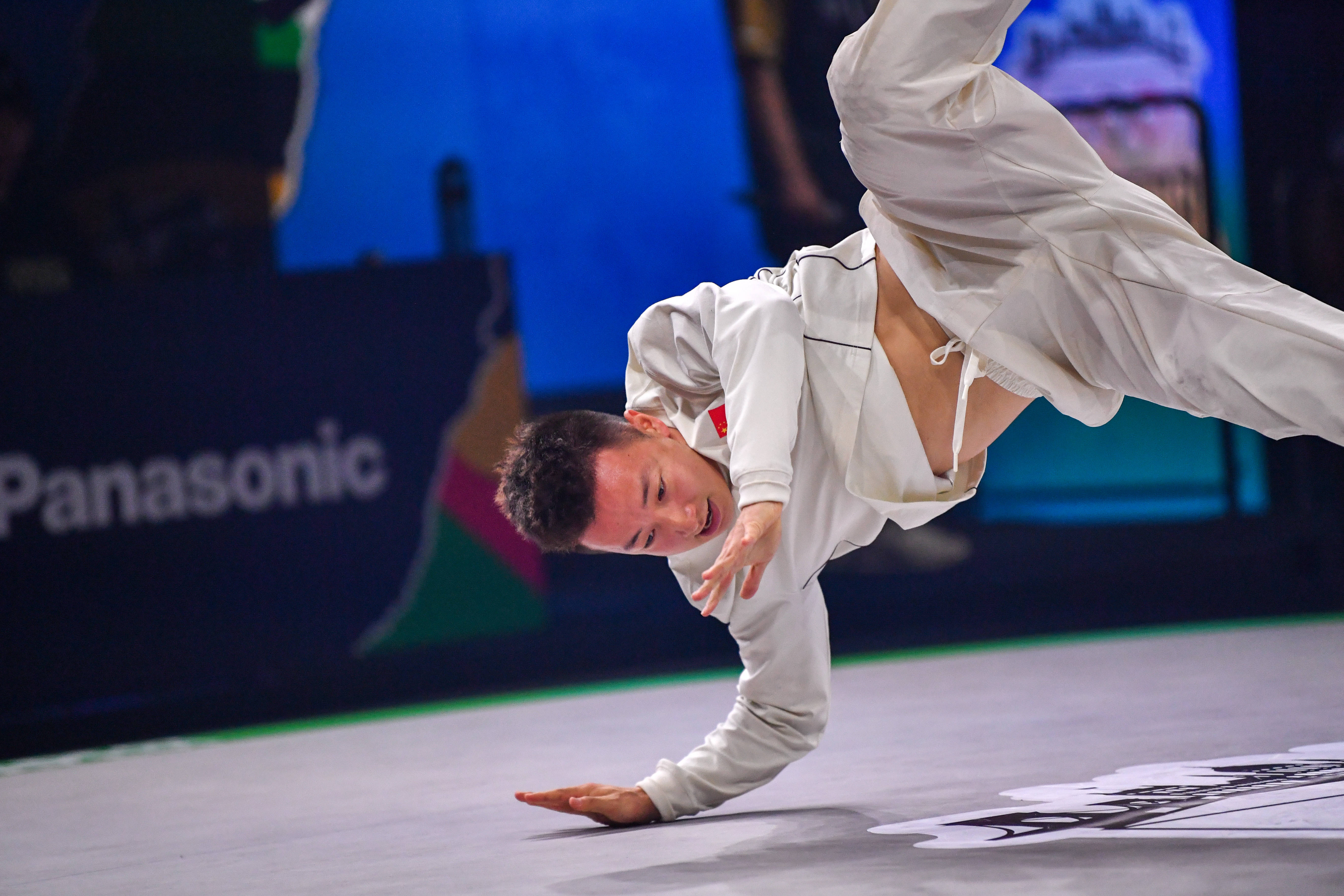 巴黎奥运会 | 霹雳舞者商小宇:奥运梦碎 热爱不灭