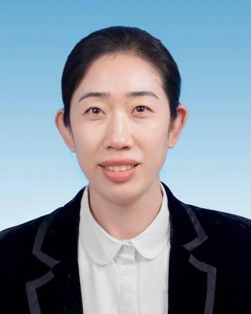 金紫薇:党组成员,副局长张祖平,男,汉族,江西吉水人,1968年7月出生