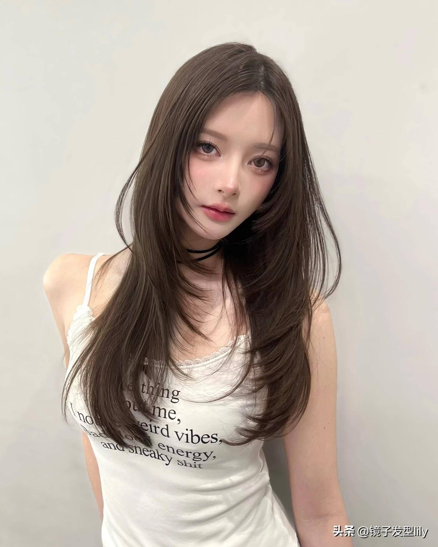 最火女士长发边沿层次与修饰脸型的完美结合绽放高级美