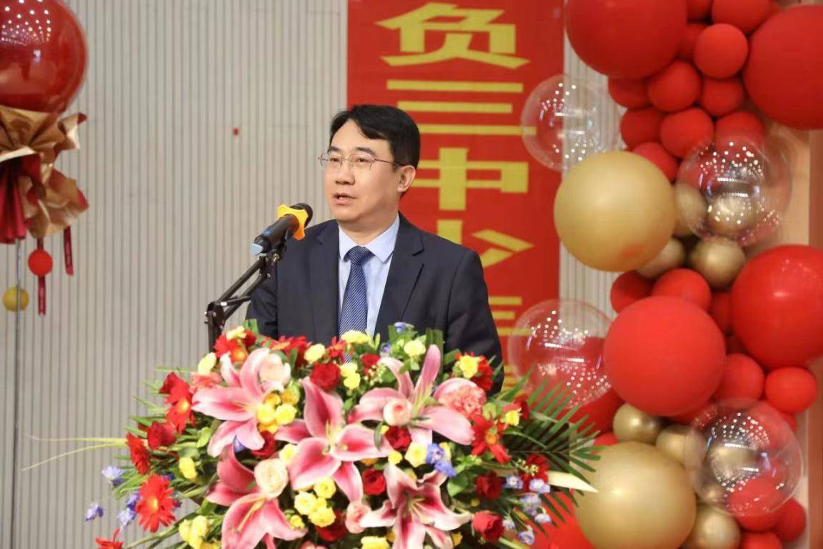 西安市经开第三中学:放飞梦想 扬帆启航_郑宏_典礼_祝福