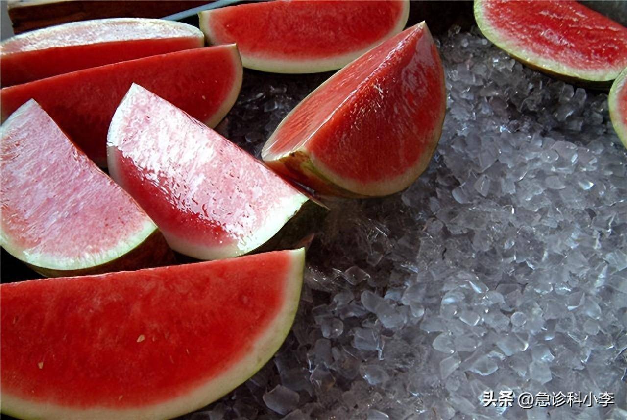 夏季要忌嘴,吃凉不吃寒!建议“少吃2瓜多吃3菜”,营养多元化_食物_食用_影响