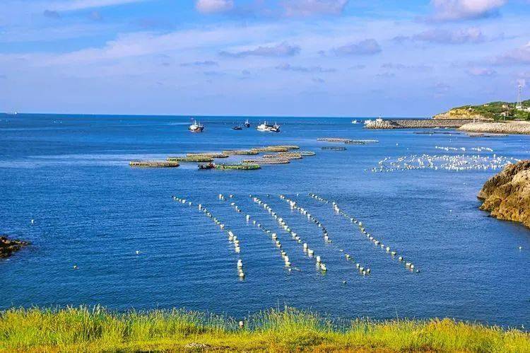 北麂岛位于浙江省温州瑞安市东部的东海上,它与温州瓯江口相距约 40