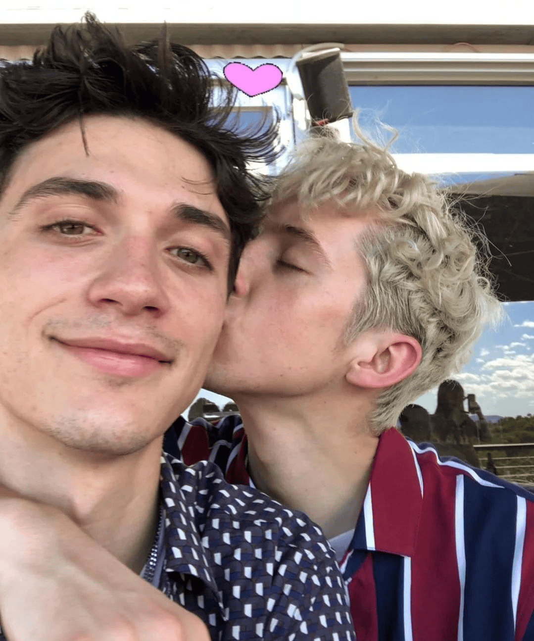 troye sivan 穿上婚纱,要结婚了吗?
