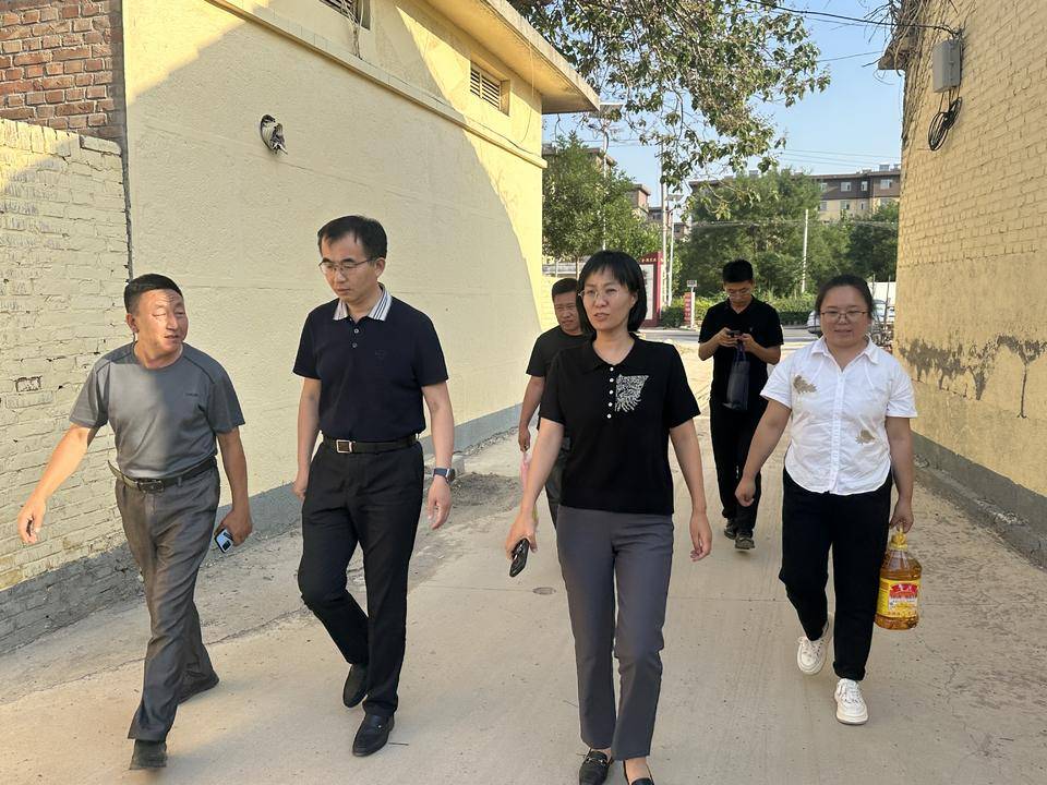 阳信县副县长王树荣到流坡坞镇走访慰问