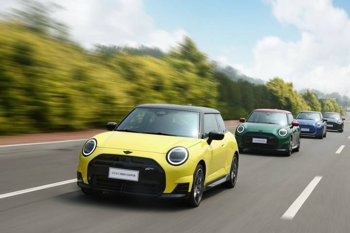 全新电动MINI Cooper上市, “都市卡丁车” 经典之上更好玩_搜狐汽车_搜狐网