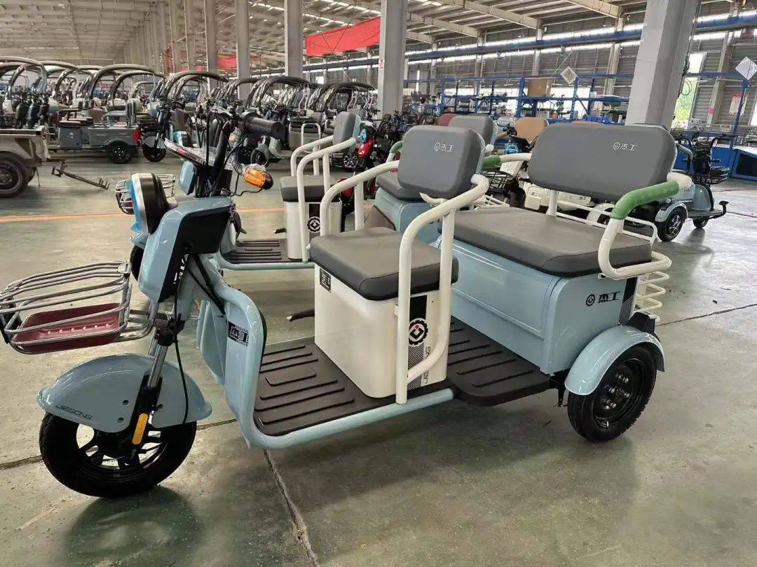 杰工新款休闲三轮上市啦!