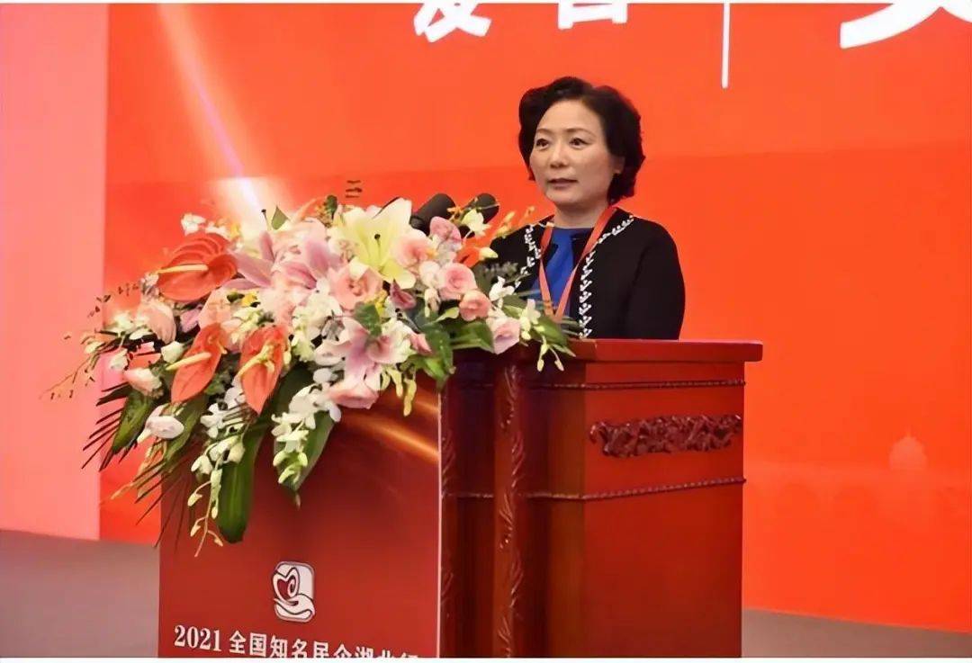 龙湖_吴亚军_行业