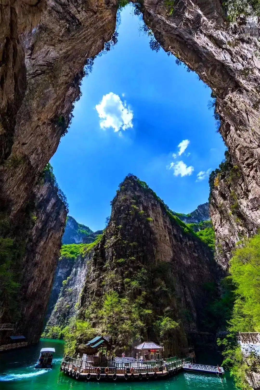 山西太行山大峡谷景区图片