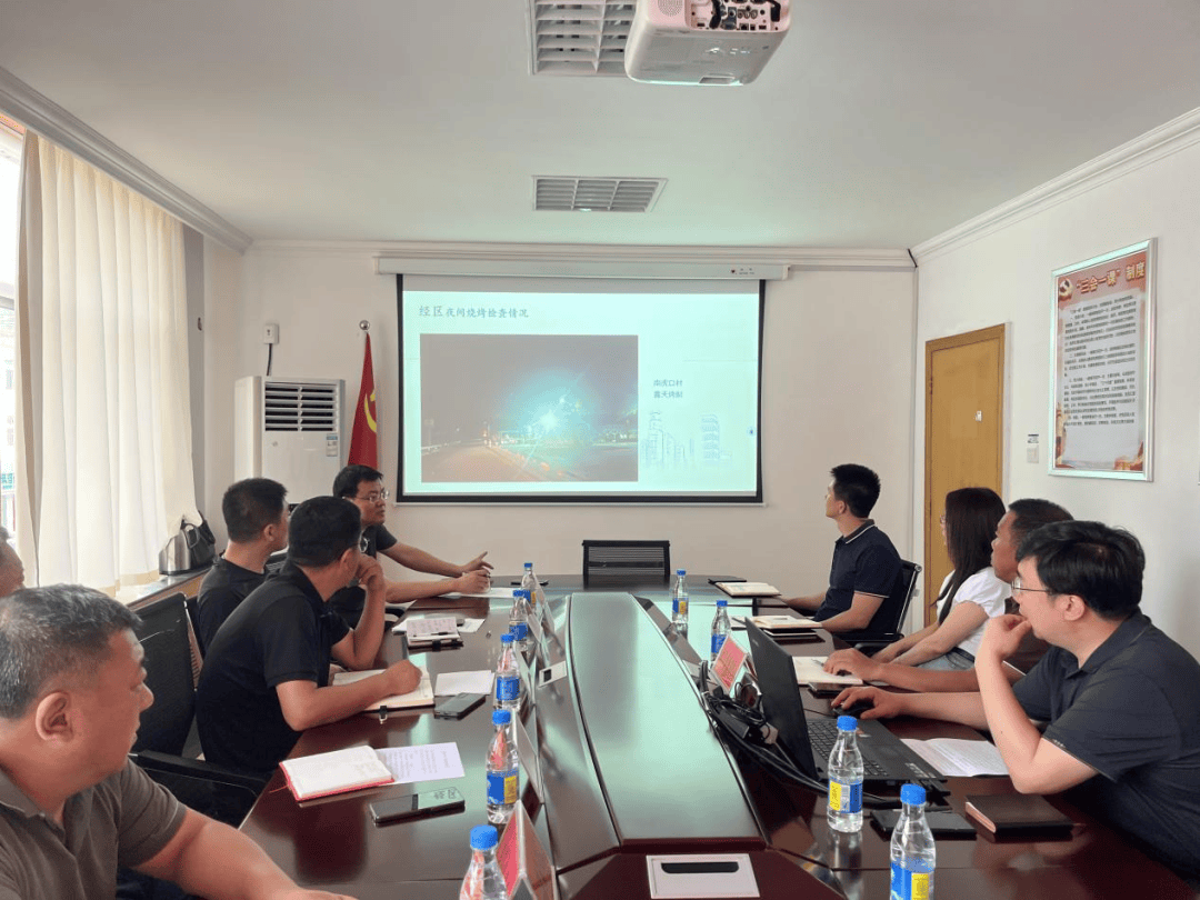 夜间烧烤,户外广告规范管理工作会议召开