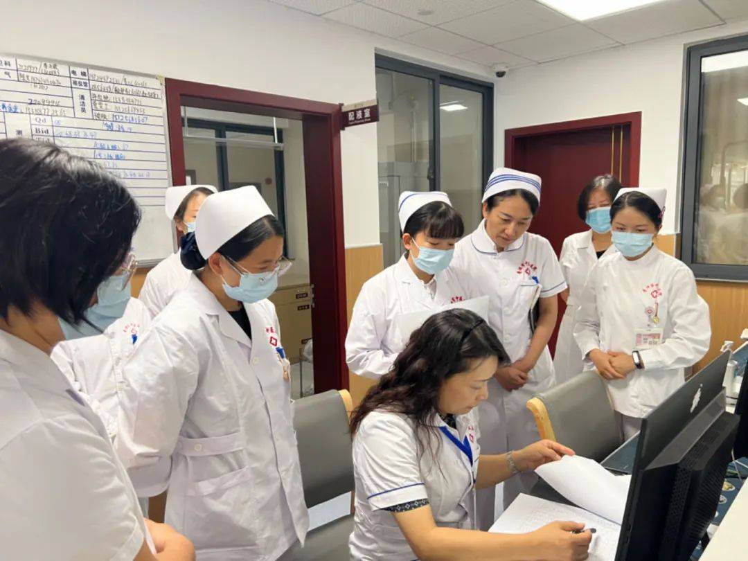 云南省医疗服务质量评估中心到普洱市中医医院对优质护理服务病区(房)