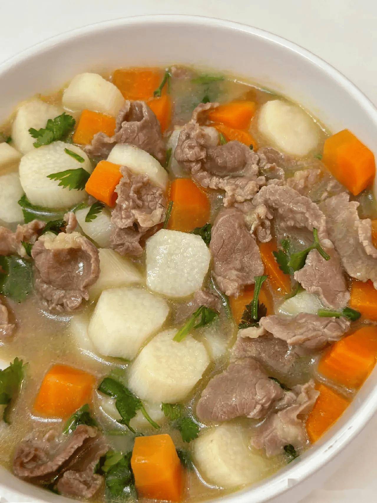 冬瓜鸡肉四,毛豆肉沫三,红烧鱼二,鹌鹑蛋青椒一,黄瓜鸡肉