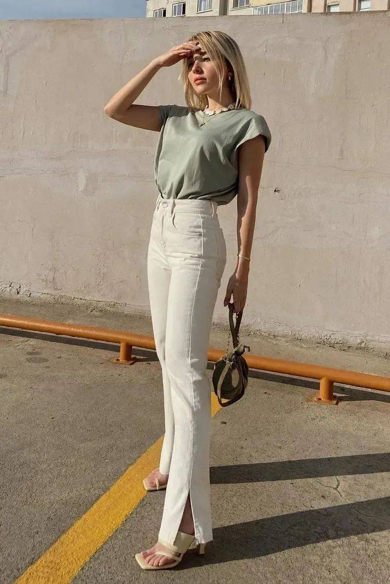 今年夏日 " 阔腿裤 " 这样搭配上衣才是真时尚!