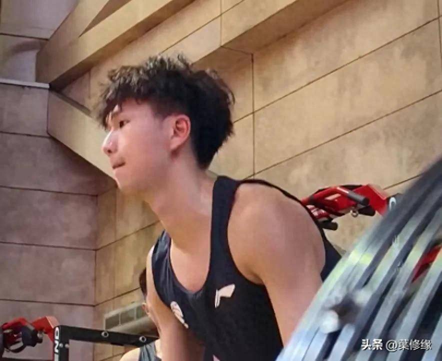 耐高FMVP张文杰遭遇瓶颈期，但这是一件好事_能力_比赛_防守