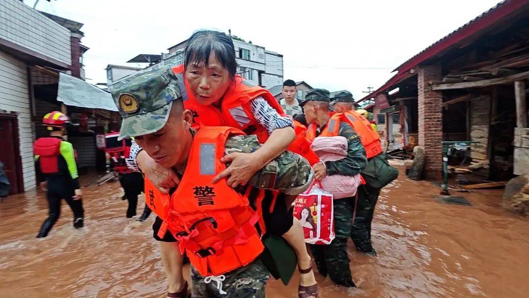 武警内江支队图片