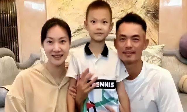 谢杏芳的无情,彻底揭开林丹的"婚姻真相",8年才看懂这盘大棋_赵雅淇