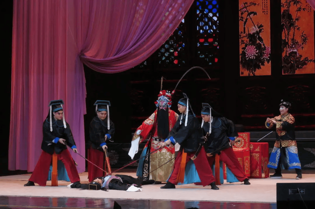 在2017年国家艺术基金项目《胡服骑射》中饰演"赵武灵王" ,《穆桂英破